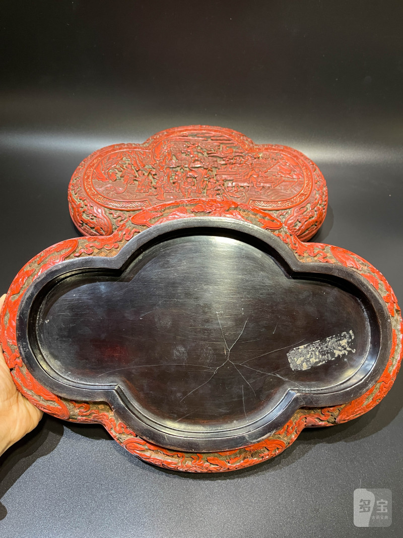 清乾隆 剔红群仙祝寿图海棠形捧盒 - 图9